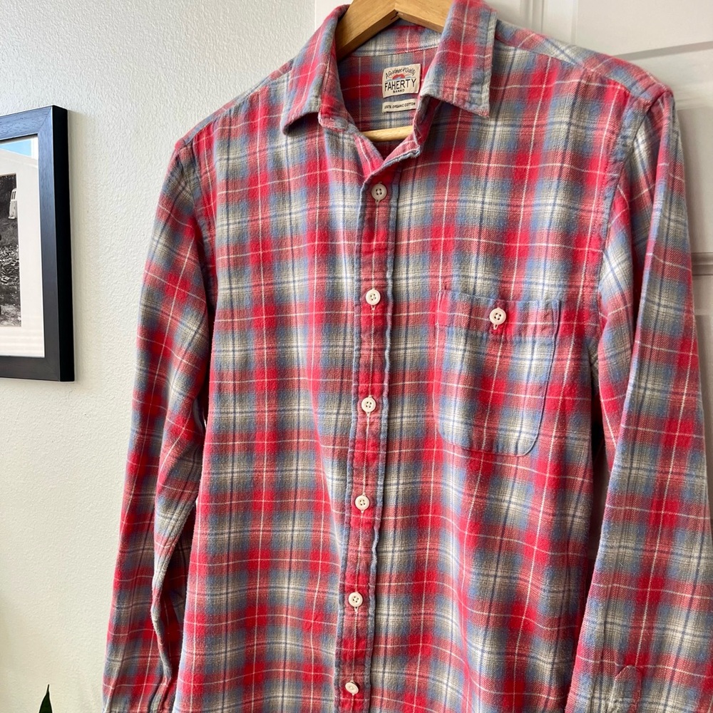 Faherty Men’s S/M Pink and Blue Plaid Organic Cotton Button Front Flannell